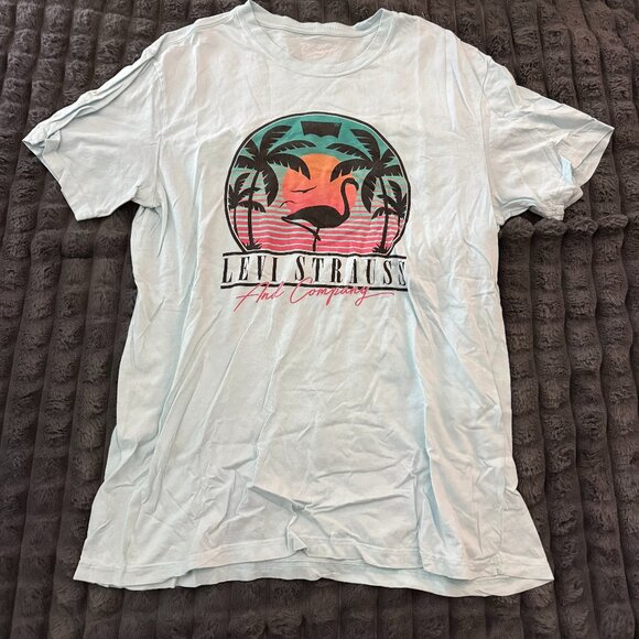 Levi's Graphic T-Shirt - Picture 1 of 3